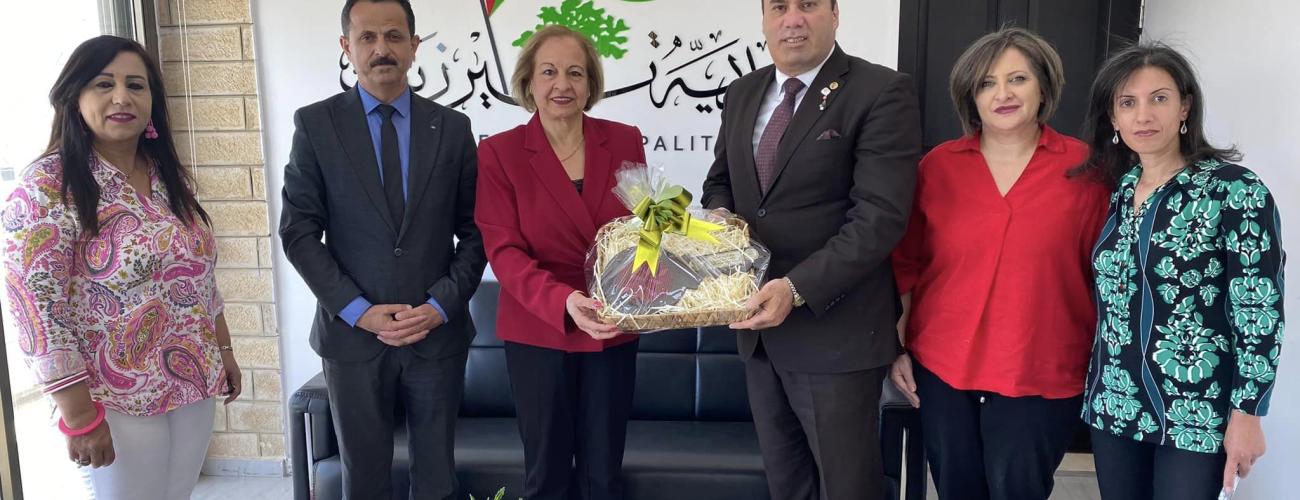 وفد مؤسسة سيدة الأرض