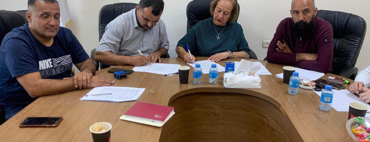 توقيع اتفاقيه تنفيذ اعمال شبكة الصرف الصحي المرحله الثانيه لفه البلد مع شركة الروائع 