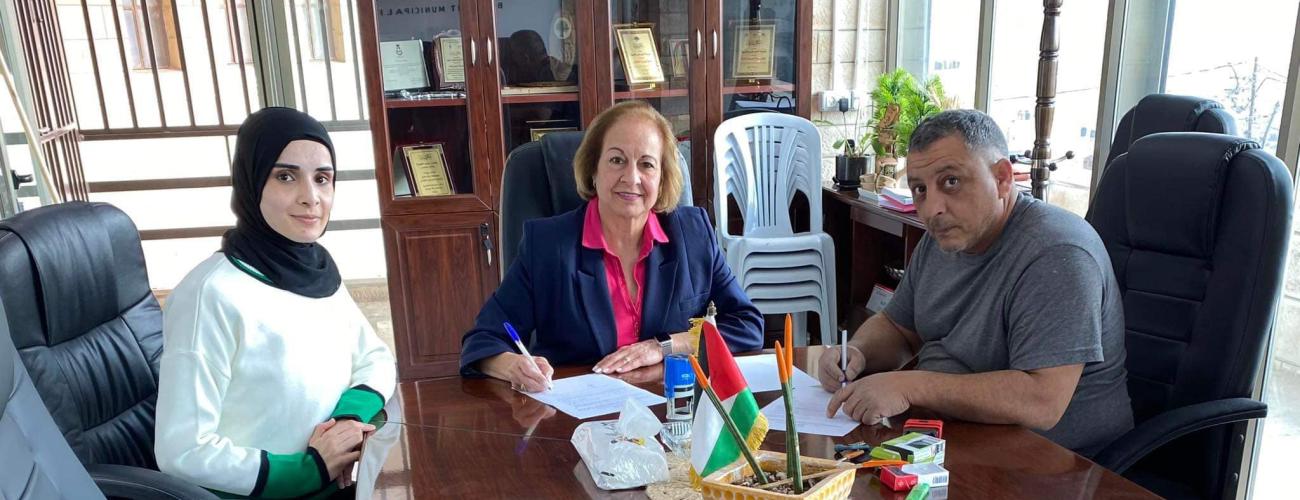  اتفاقية توقيع اعمال مصانعة صيانة شبكة الكهرباء في مدارس بيرزيت