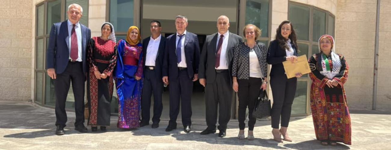 العلاقات المشتركة ما بين بلدية بيرزيت ووزارة العمل الفلسطينية 