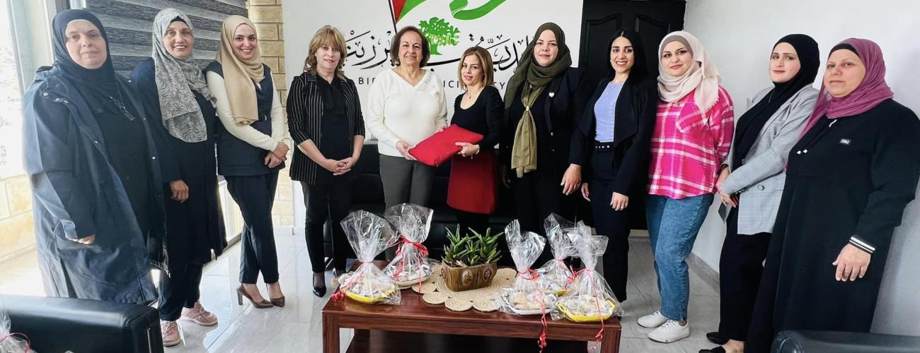 بمناسبة الثامن من اذار.