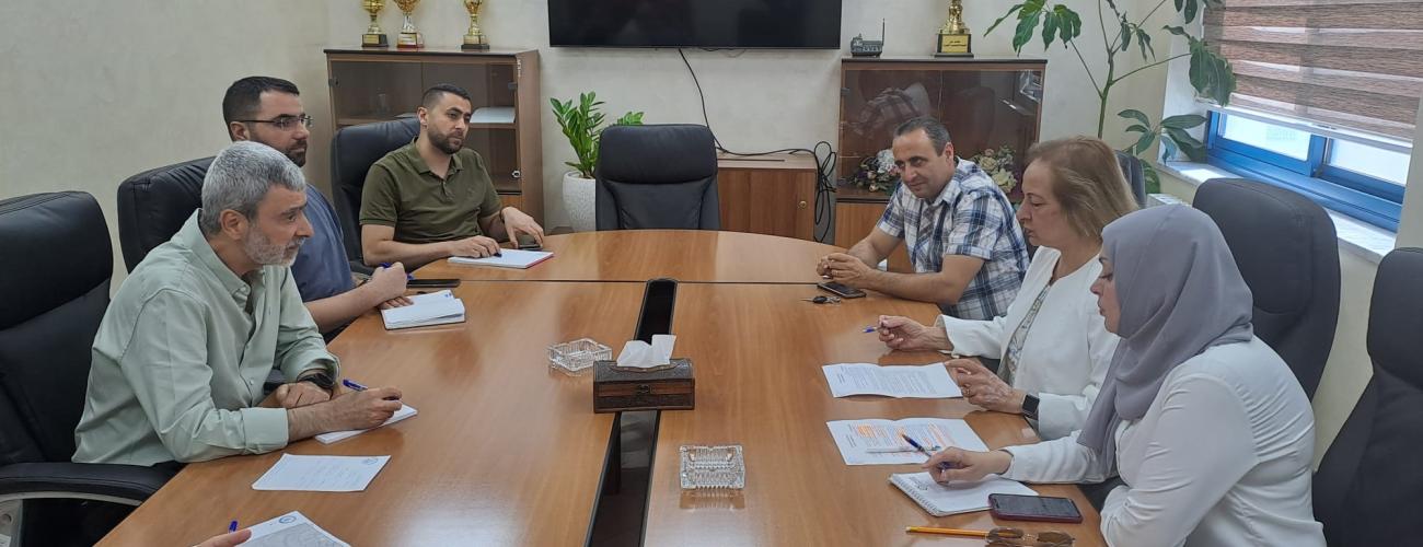 العلاقات المشتركه مع مصلحة المياه لحل ازمة المياه 