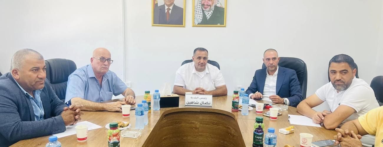 تعزيزا لوحدة التعاون والعلاقات المستدامة للعمل المشترك بين المجالس المحليه (البلدية ،القروية ) في منطقة بيرزيت من اجل تحسين الاداء وتقديم افضل الخدمات للمواطنين